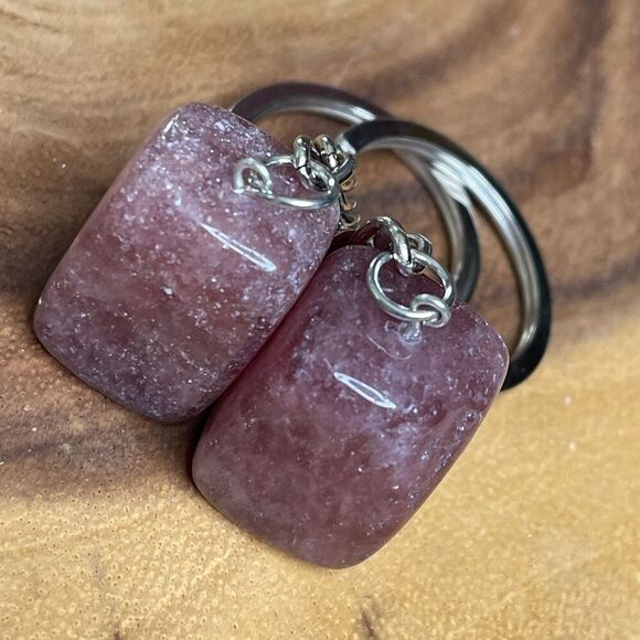 Strawberry Quartz tumble keychain key ring pendant chain NEW pink natural - Picture 5 of 8